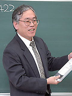 山本忠 教授